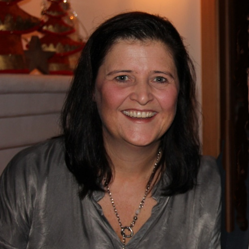Mellanie John